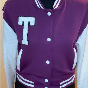 New women sport Varsity Jacket, single breasted full sleeve vintage jacket.